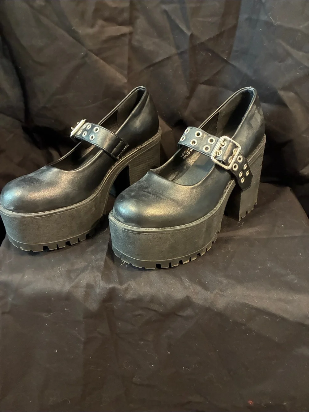 Hot Topic Black Chunky Platform Mary Janes with Grommet Strap